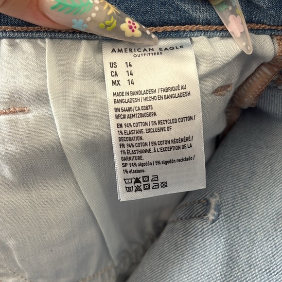 American Eagle Mom Short Jean Shorts - Picture 6 of 6